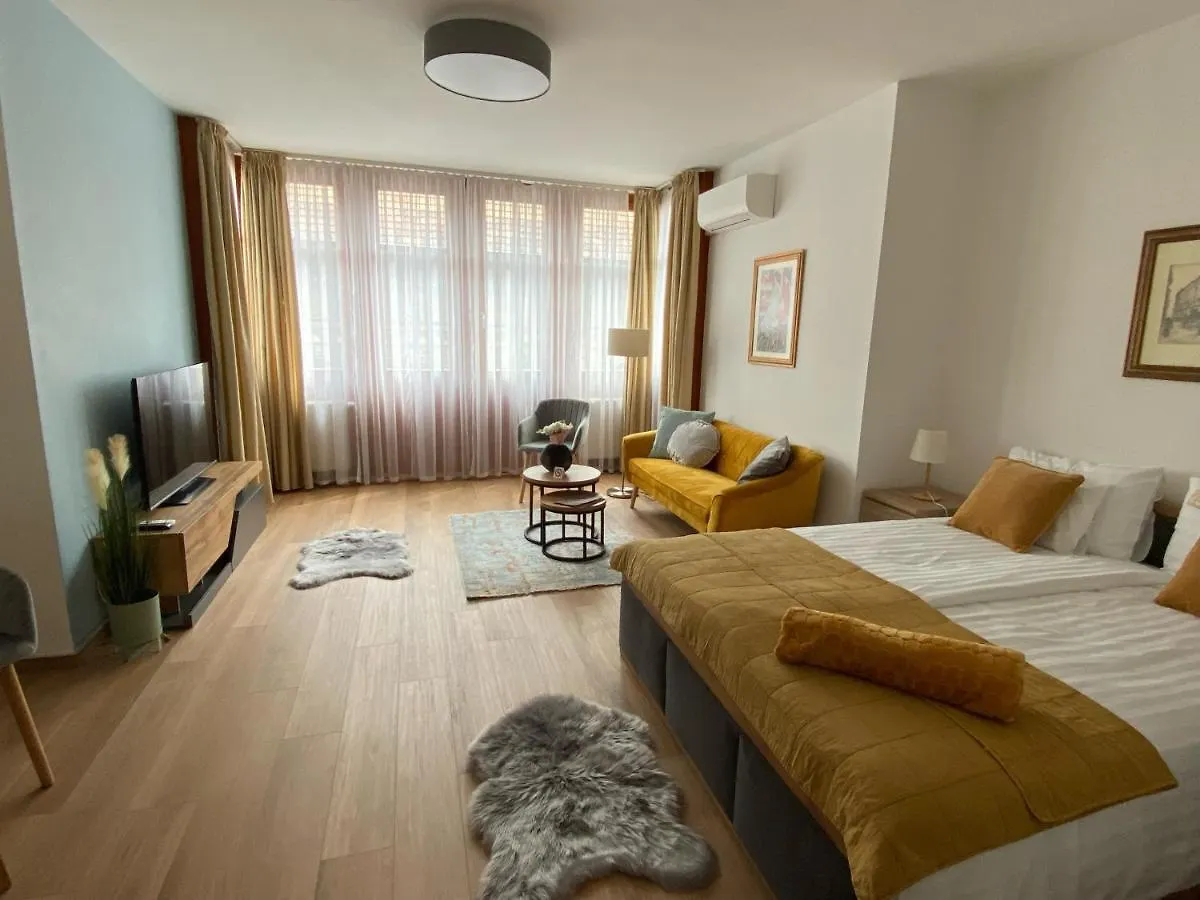 Lovag8 Apartment location
